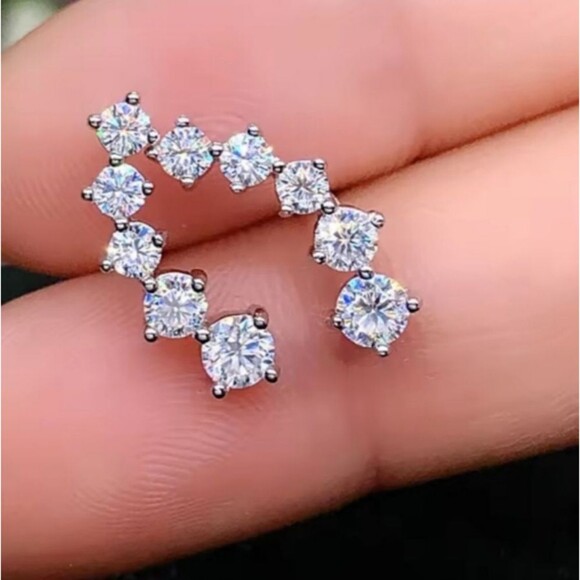 Certified VVS Moissanite Luxury 5-Stone Climber Earrings - Picture 3 of 7